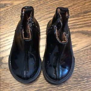 Gap black patent booties